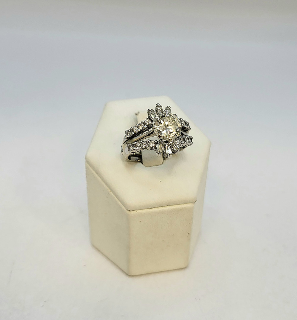 Due anelli oro diamante diamantini