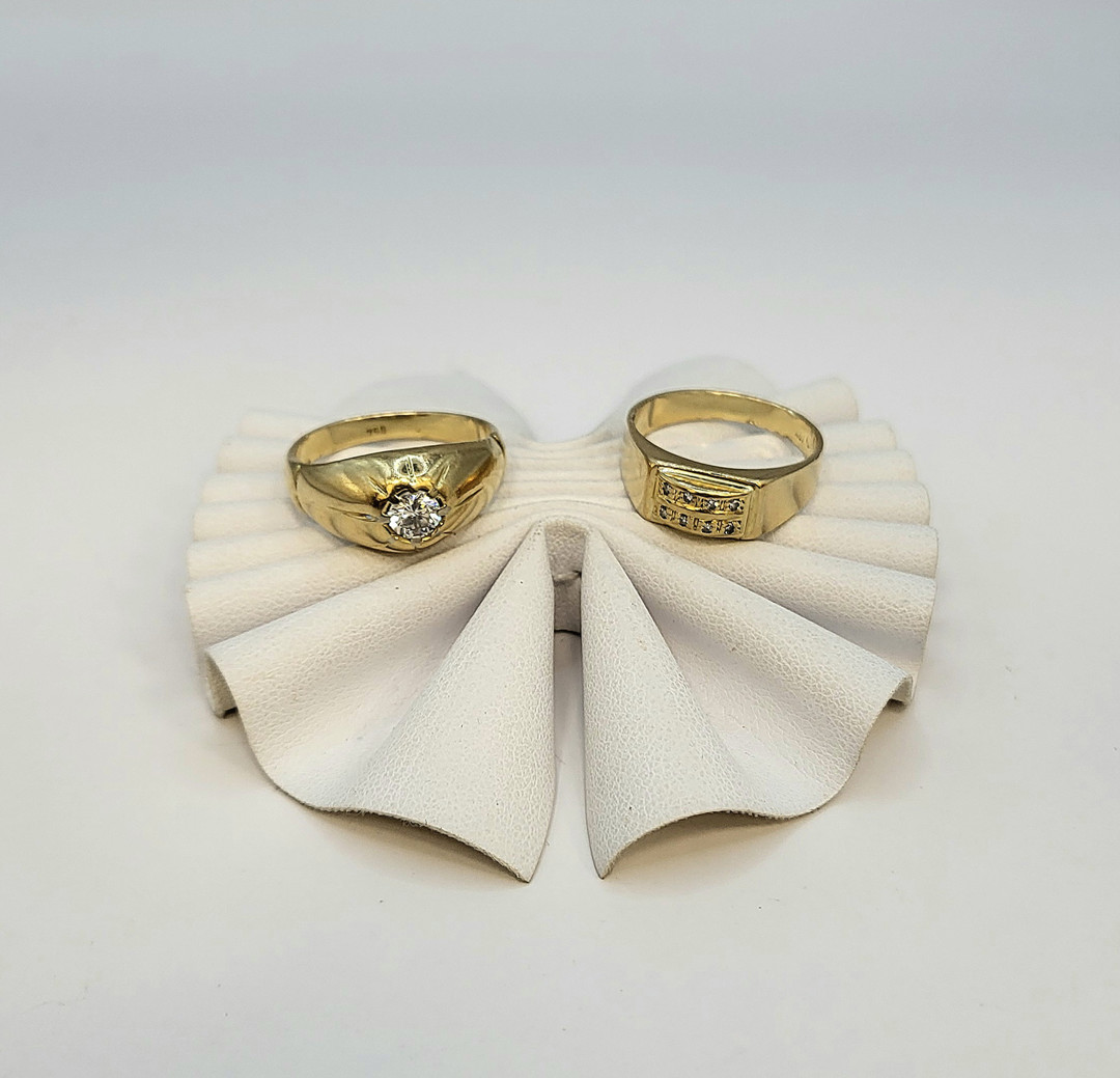 Due anelli oro diamanti