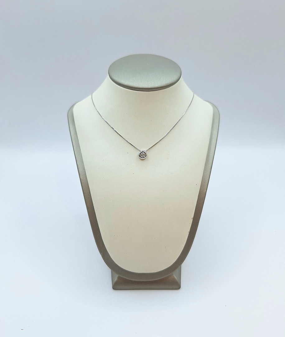 Catenina con ciondolo oro diamante