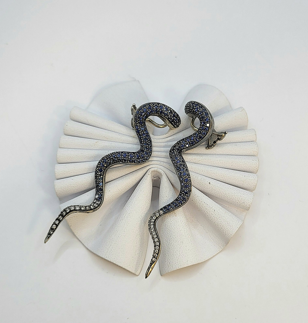 Paio orecchini oro diamanti pietre