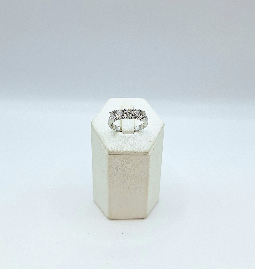 Anello oro diamanti