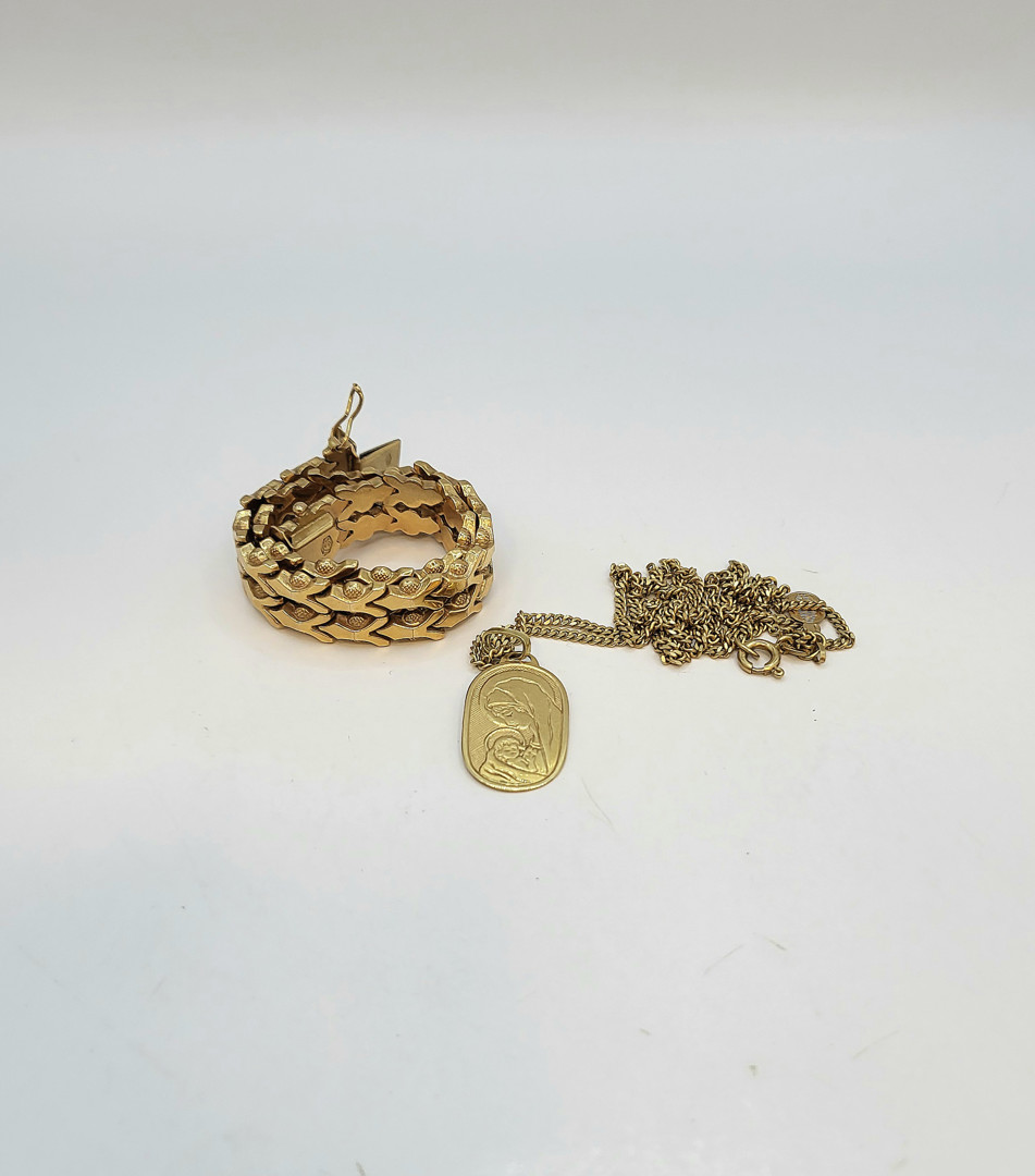 Vari oggetti oro