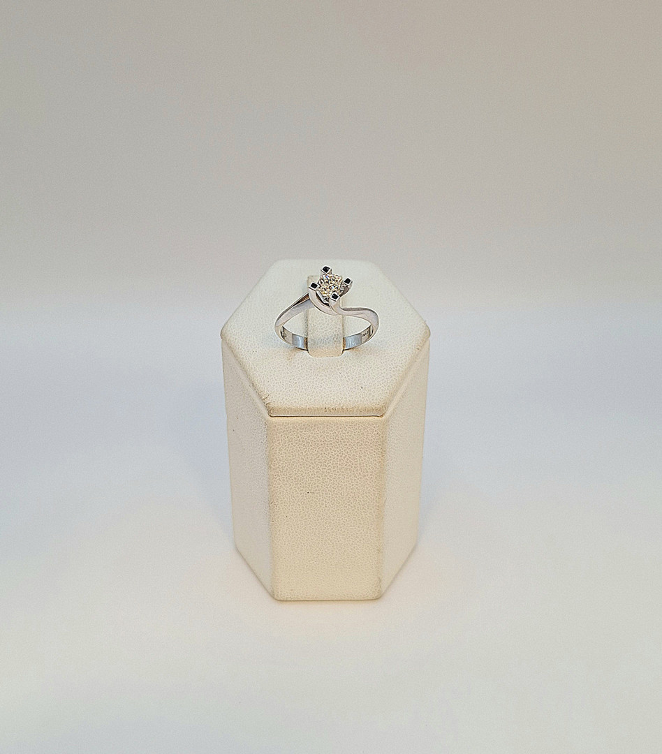 Anello oro diamante