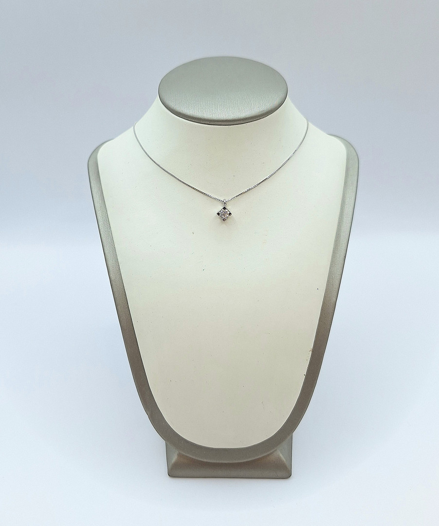 Catenina con ciondolo oro diamante