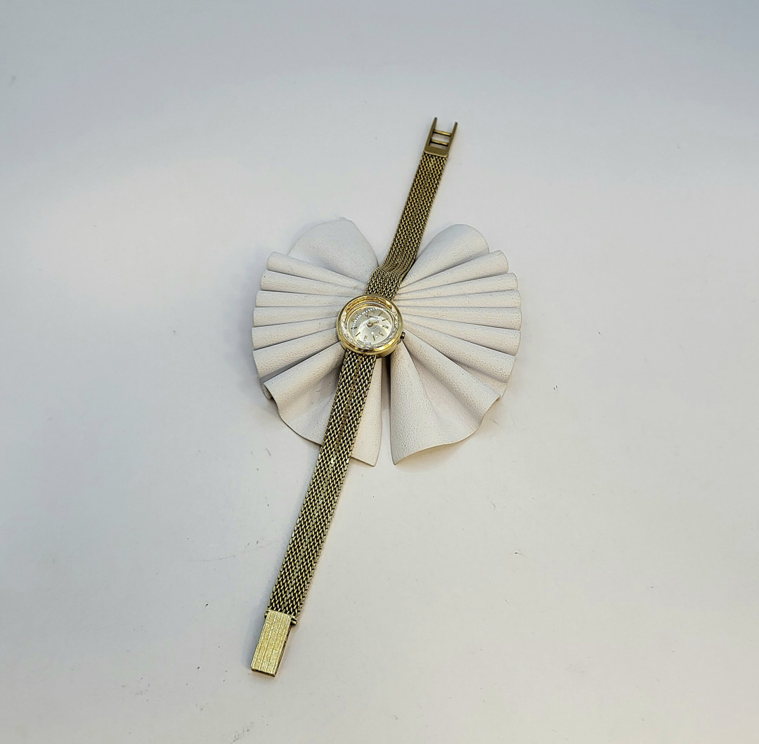 Orologio con bracciale oro