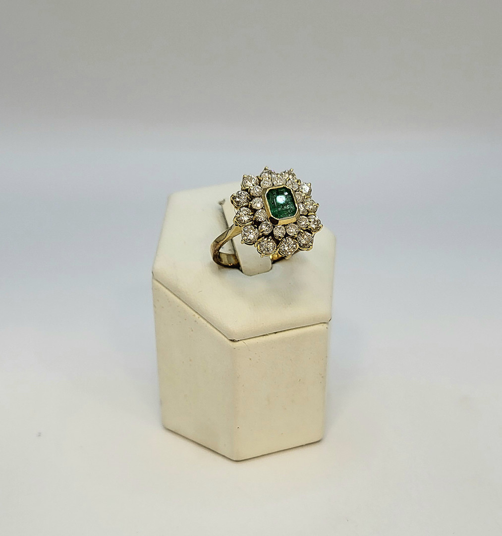 Anello oro diamanti pietra