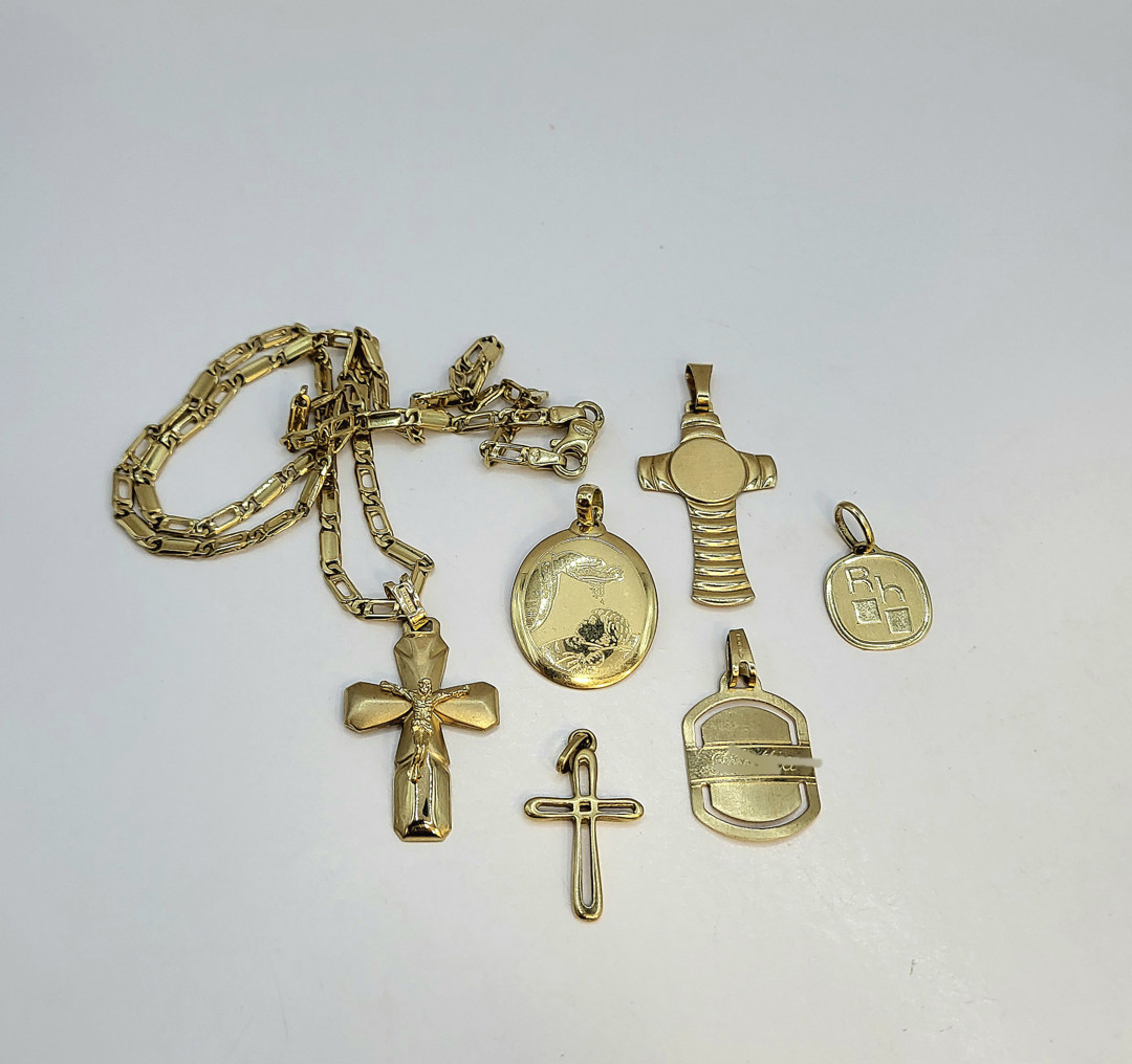 Vari oggetti oro 