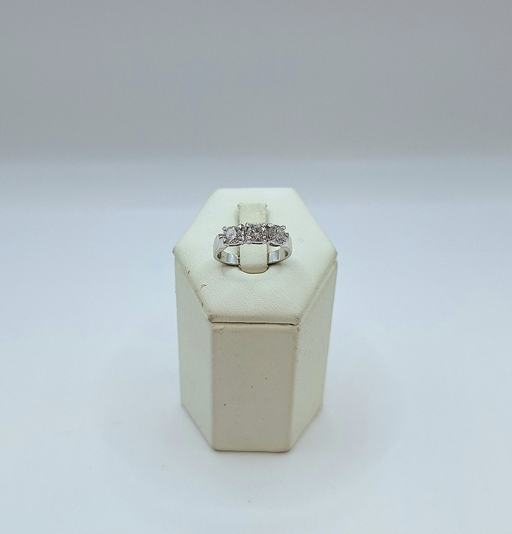 Anello oro diamanti