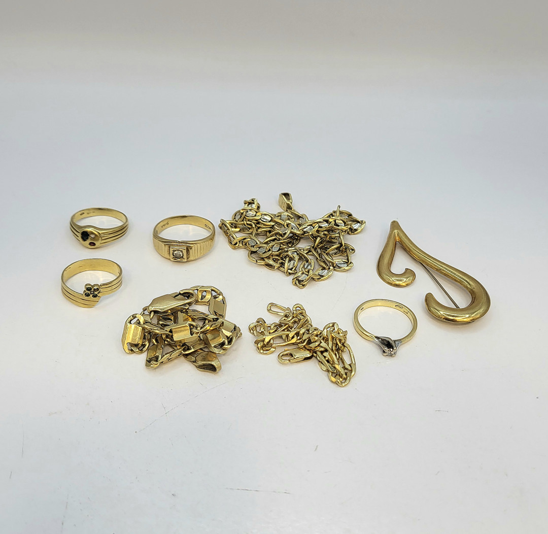 Vari oggetti oro diamantino