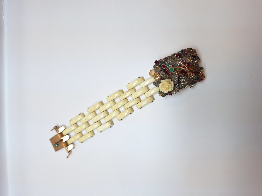 Bracciale oro argento avorio diamanti pietre