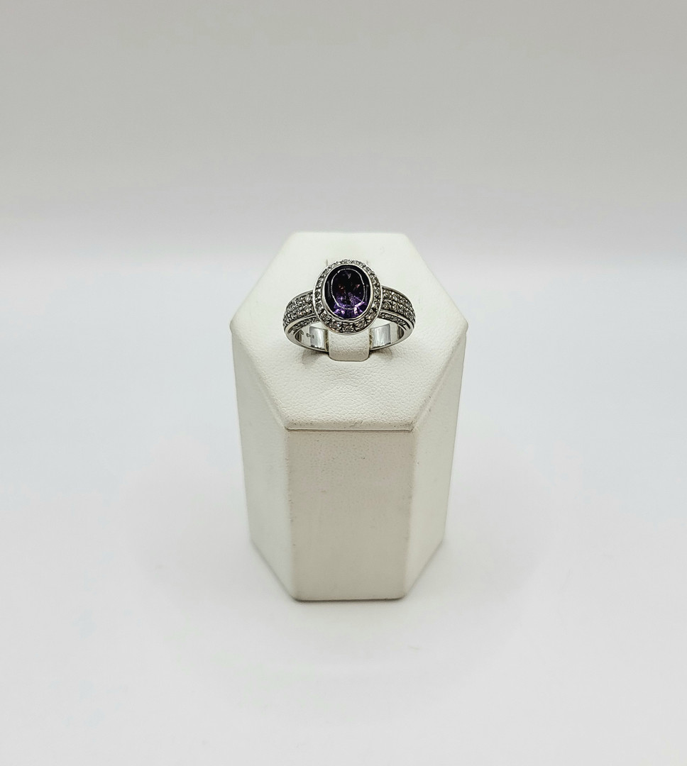 Anello oro pietra diamantini