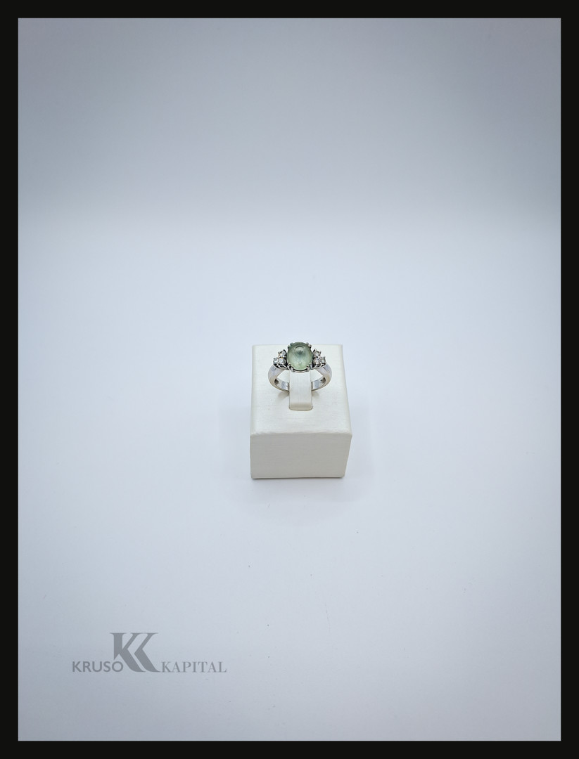 Anello oro pietra diamanti