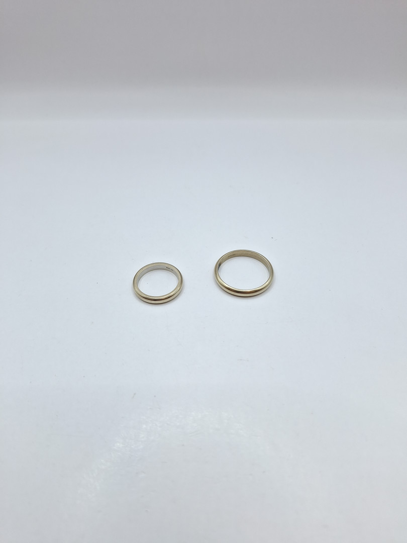 Due anelli in oro 