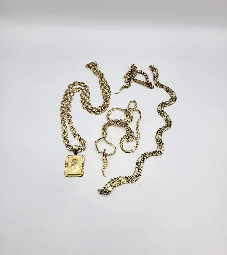 Vari oggetti oro 