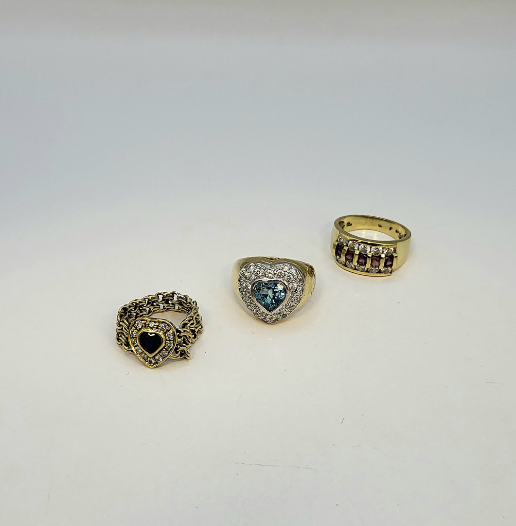 Tre anelli oro diamantini pietre
