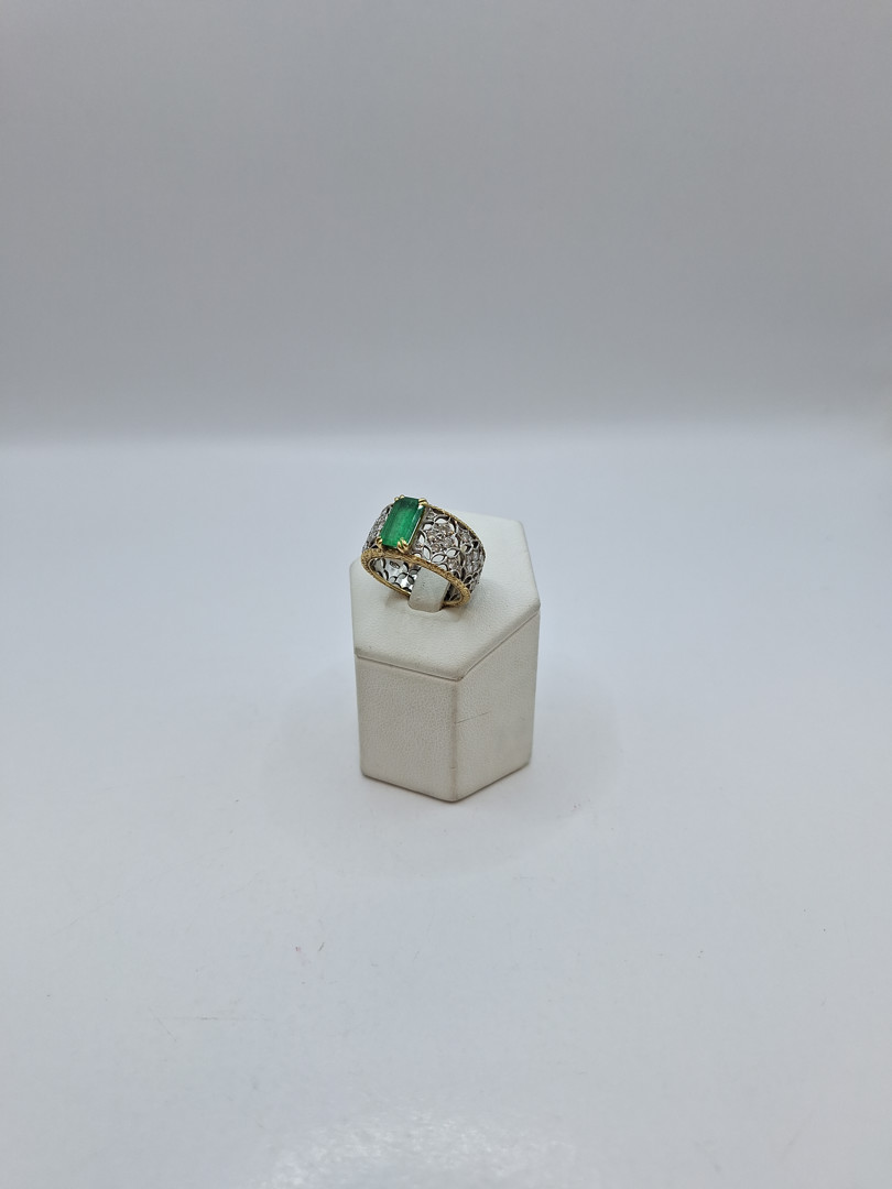 Anello oro diamanti pietra