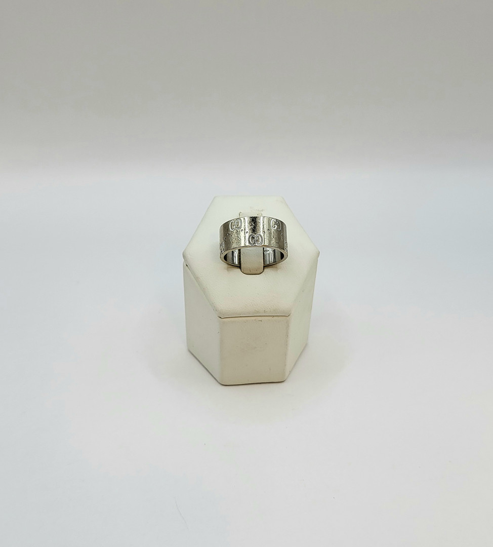 Anello a firma Gucci oro