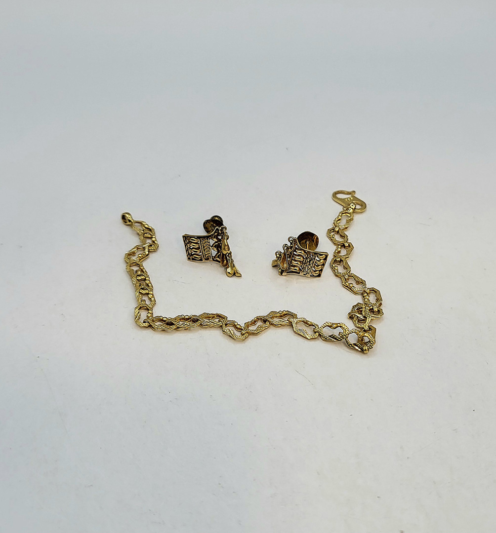 Bracciale e paio orecchini oro 