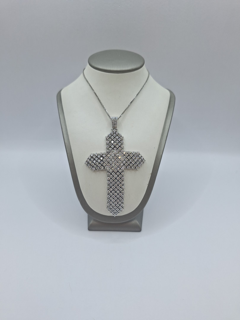 Collana e ciondolo oro diamanti