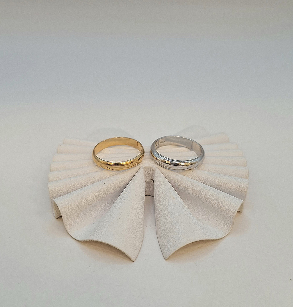 Due anelli oro