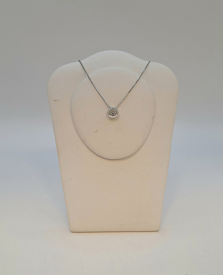 Catenina con ciondolo oro diamante