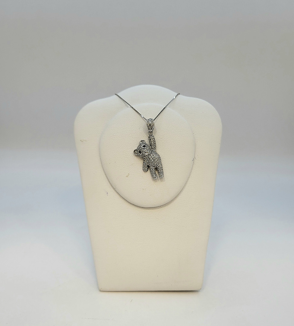 Collana e ciondolo oro pietre