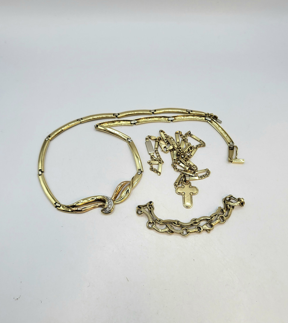 Due collane bracciale e ciondolo oro pietre 