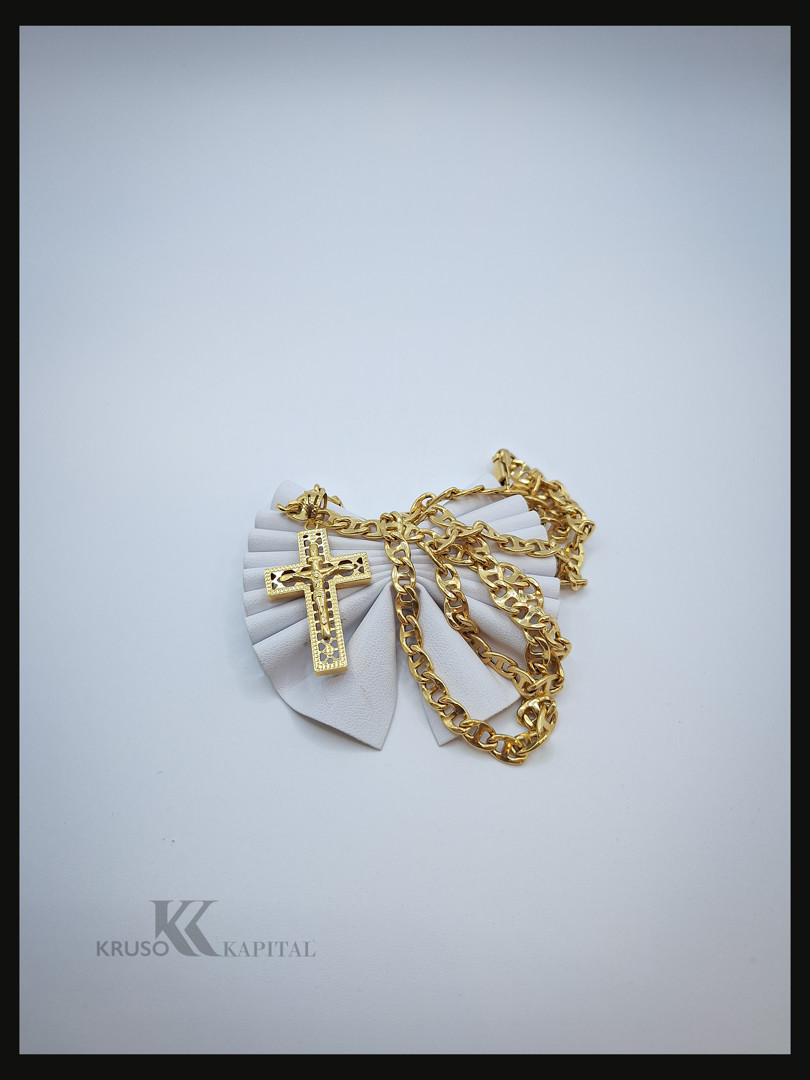 Collana e croce oro 