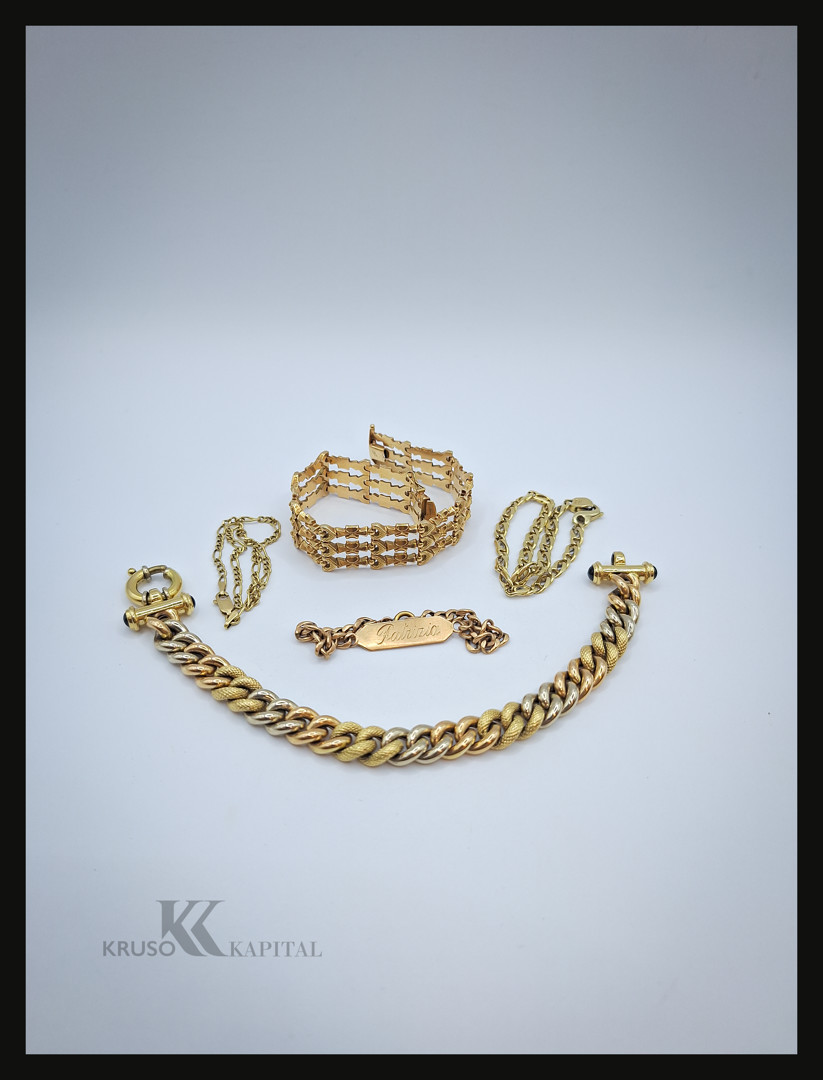 Cinque bracciali oro pietre