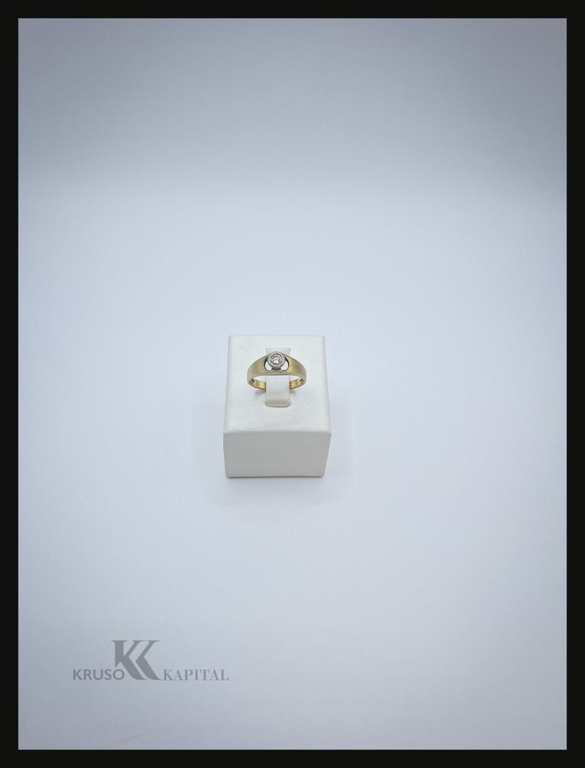 Anello oro con diamante