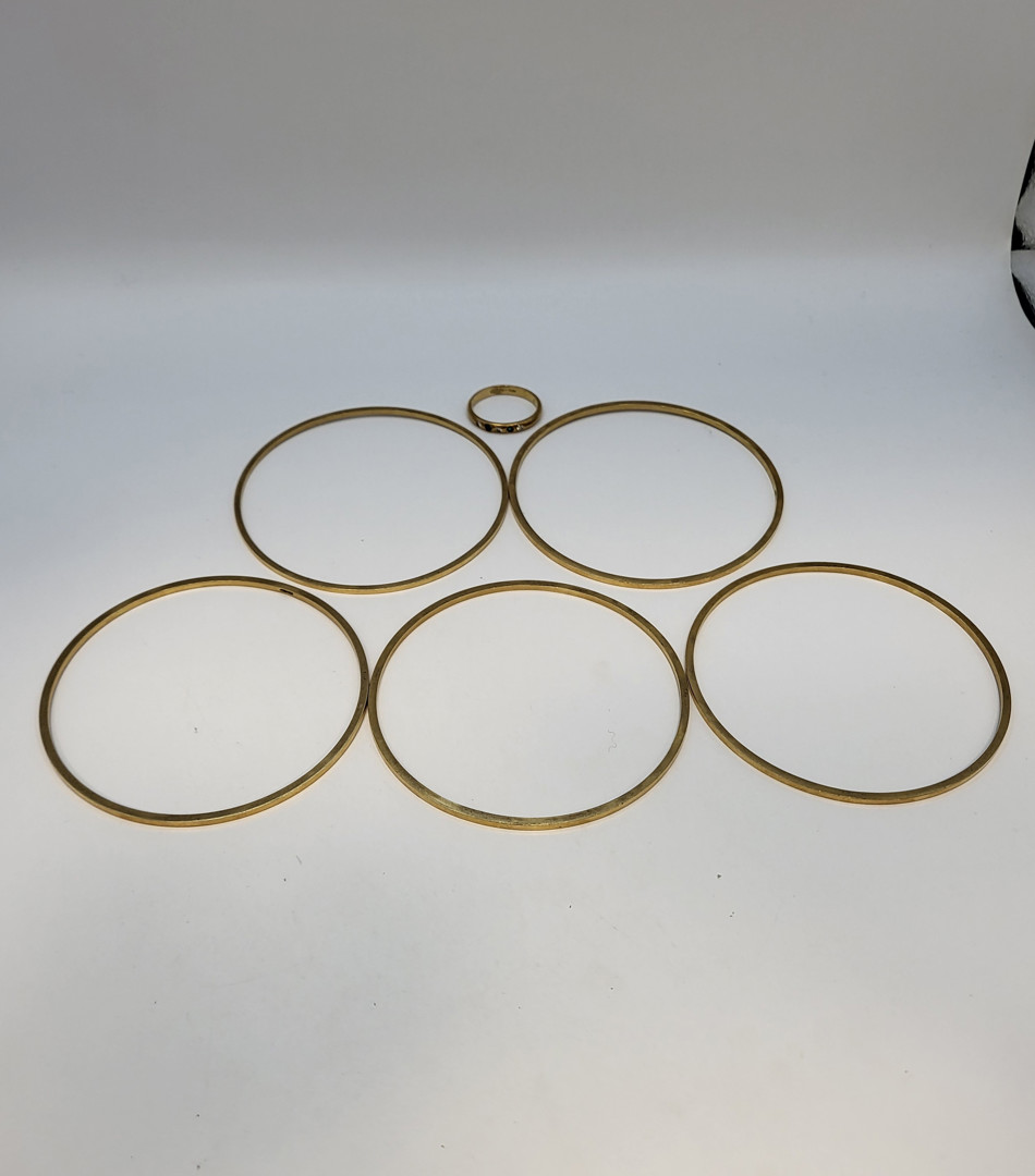 Anello 5 bracciali oro pietre