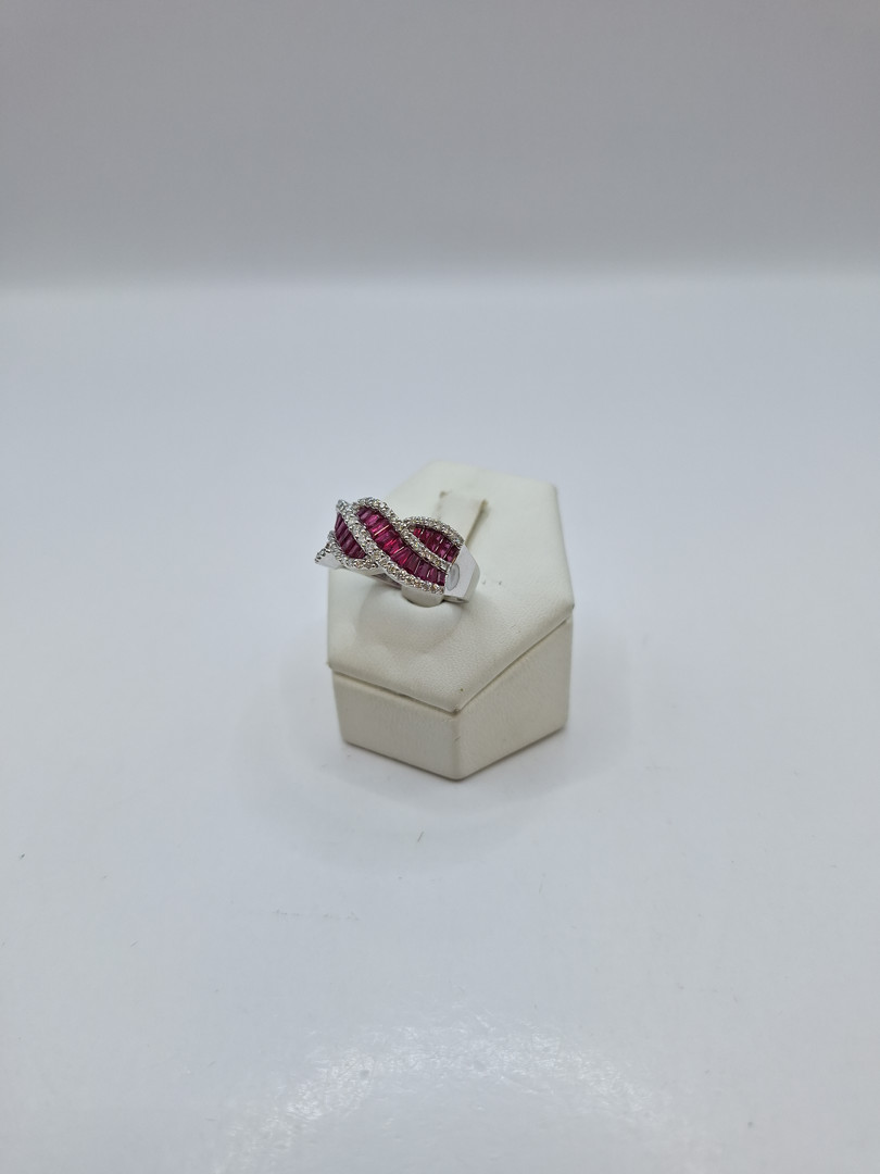 Anello oro pietre diamantini