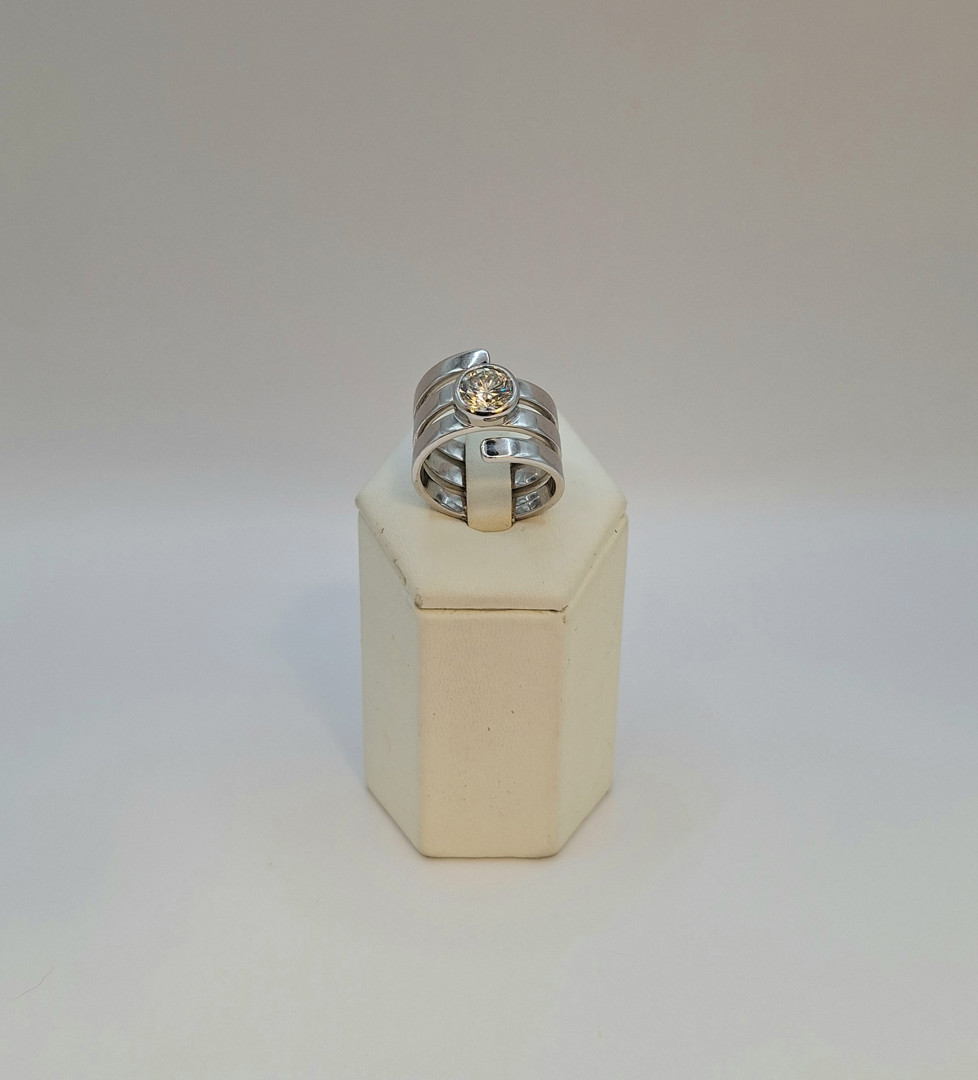 Anello oro diamante 