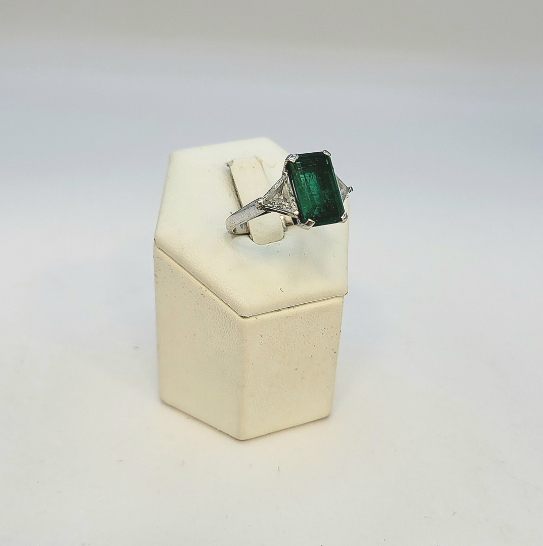 Anello platino diamanti pietra