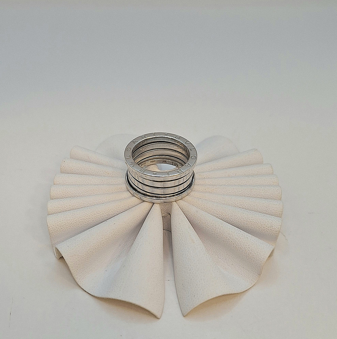 Anello a firma Bulgari oro