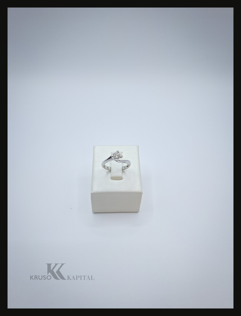 Anello oro diamante