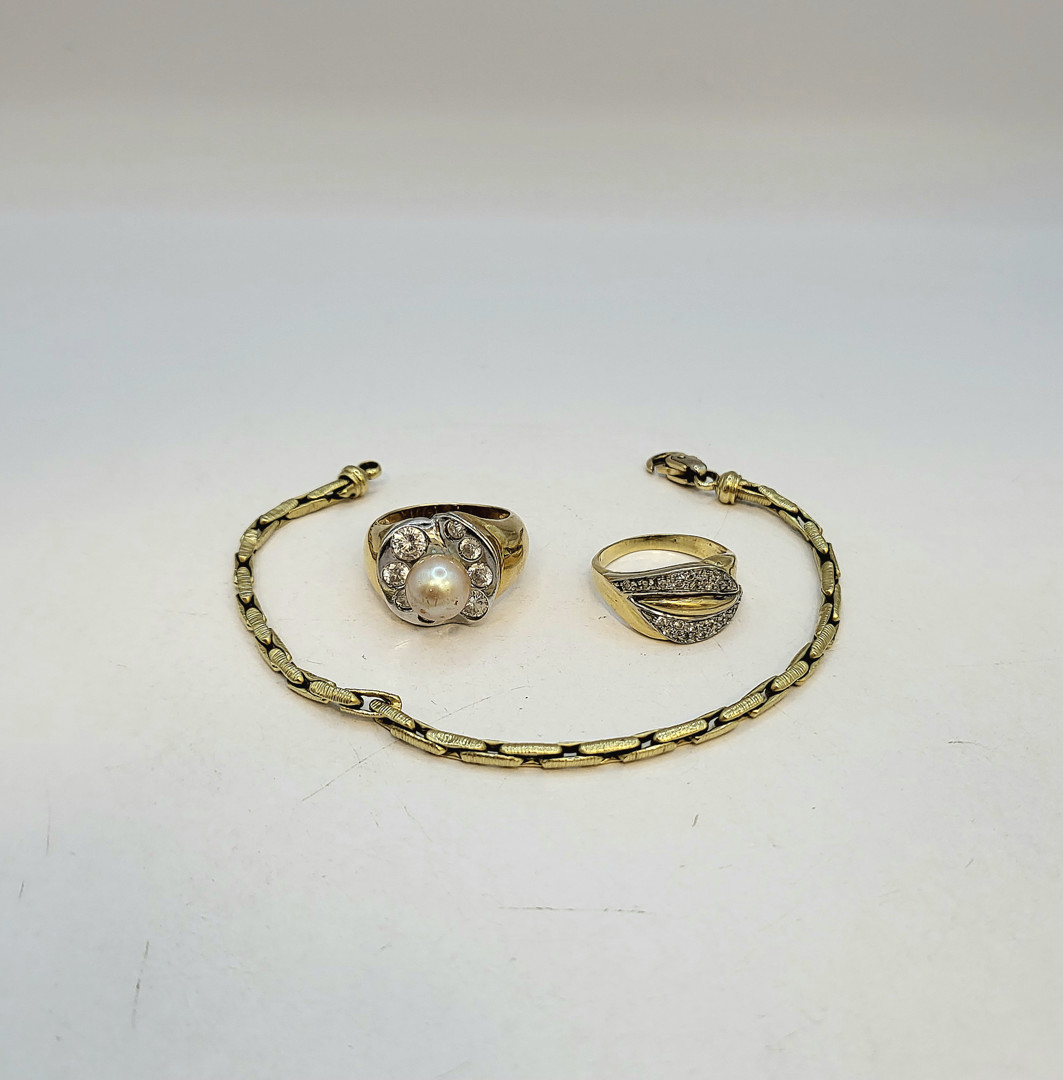 Bracciale e due anelli oro pietre