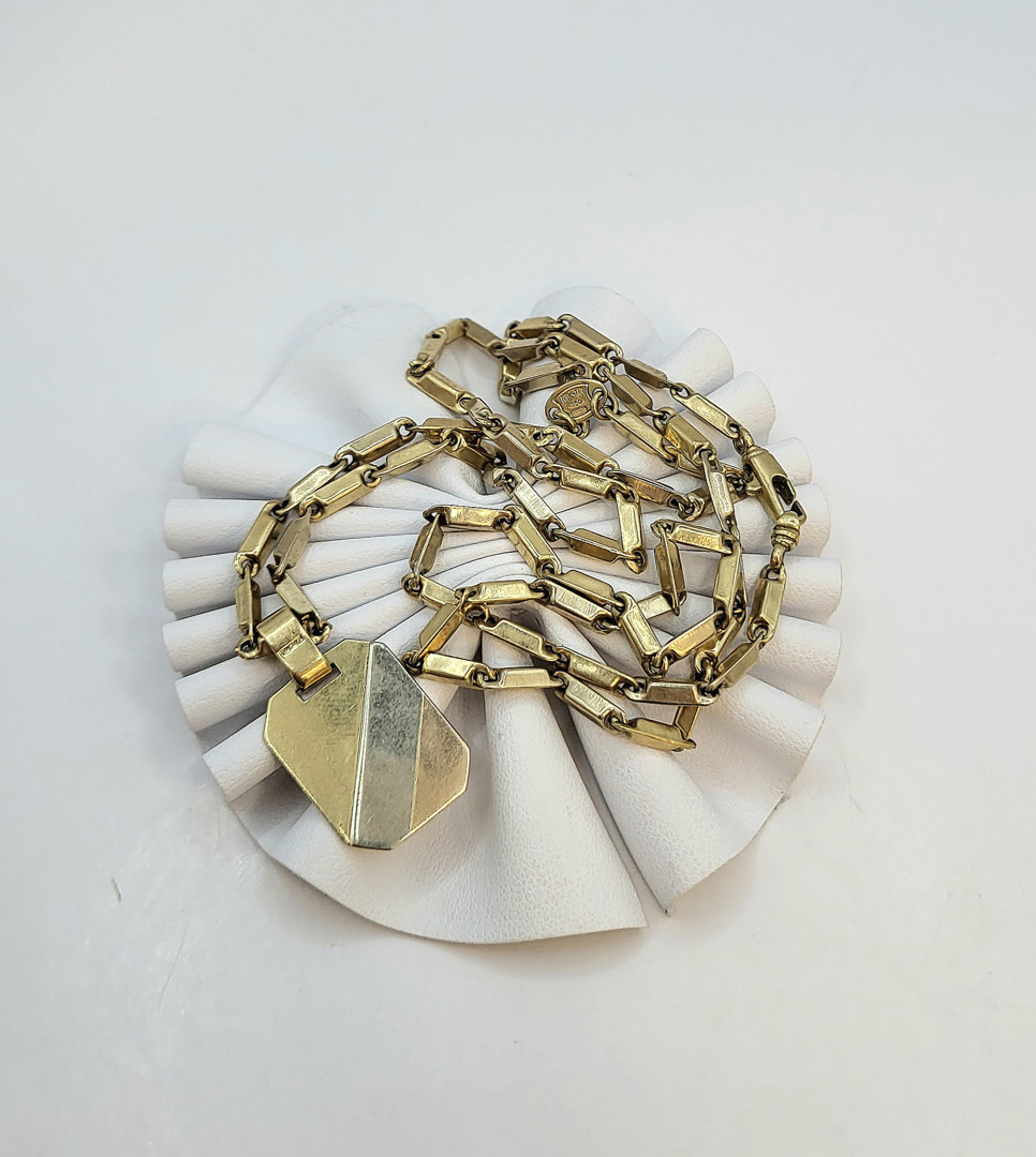 Collana e ciondolo oro