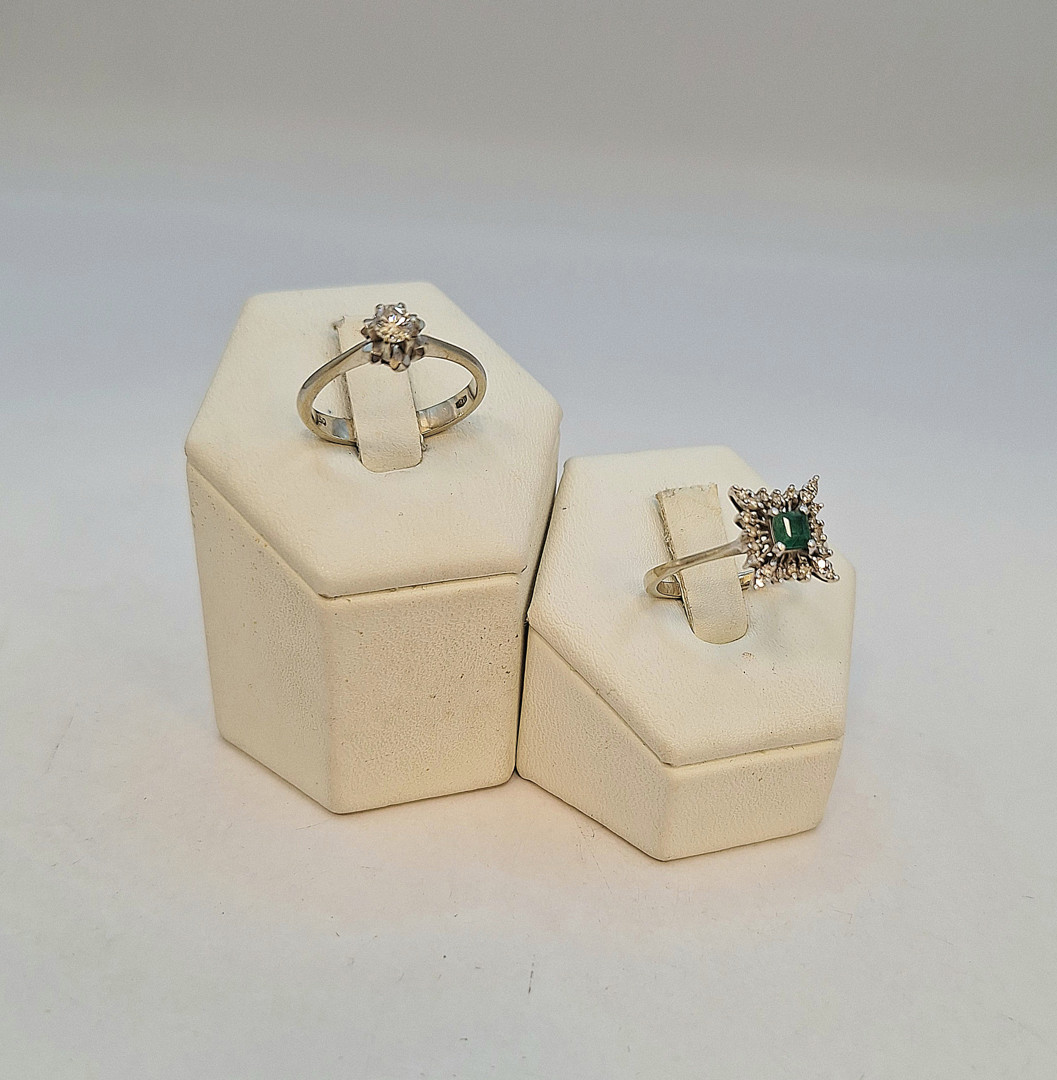 Due anelli oro diamantini pietra