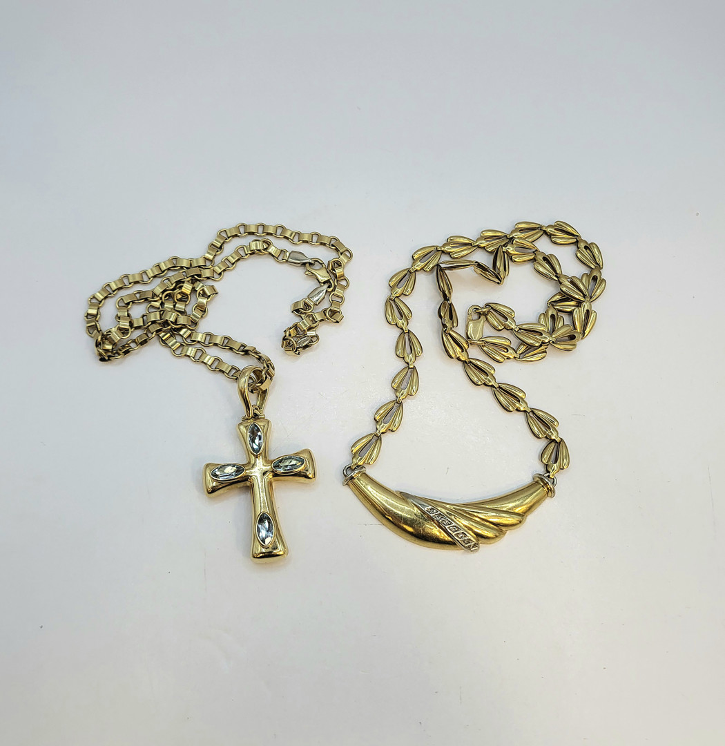 Due collane e croce oro pietre