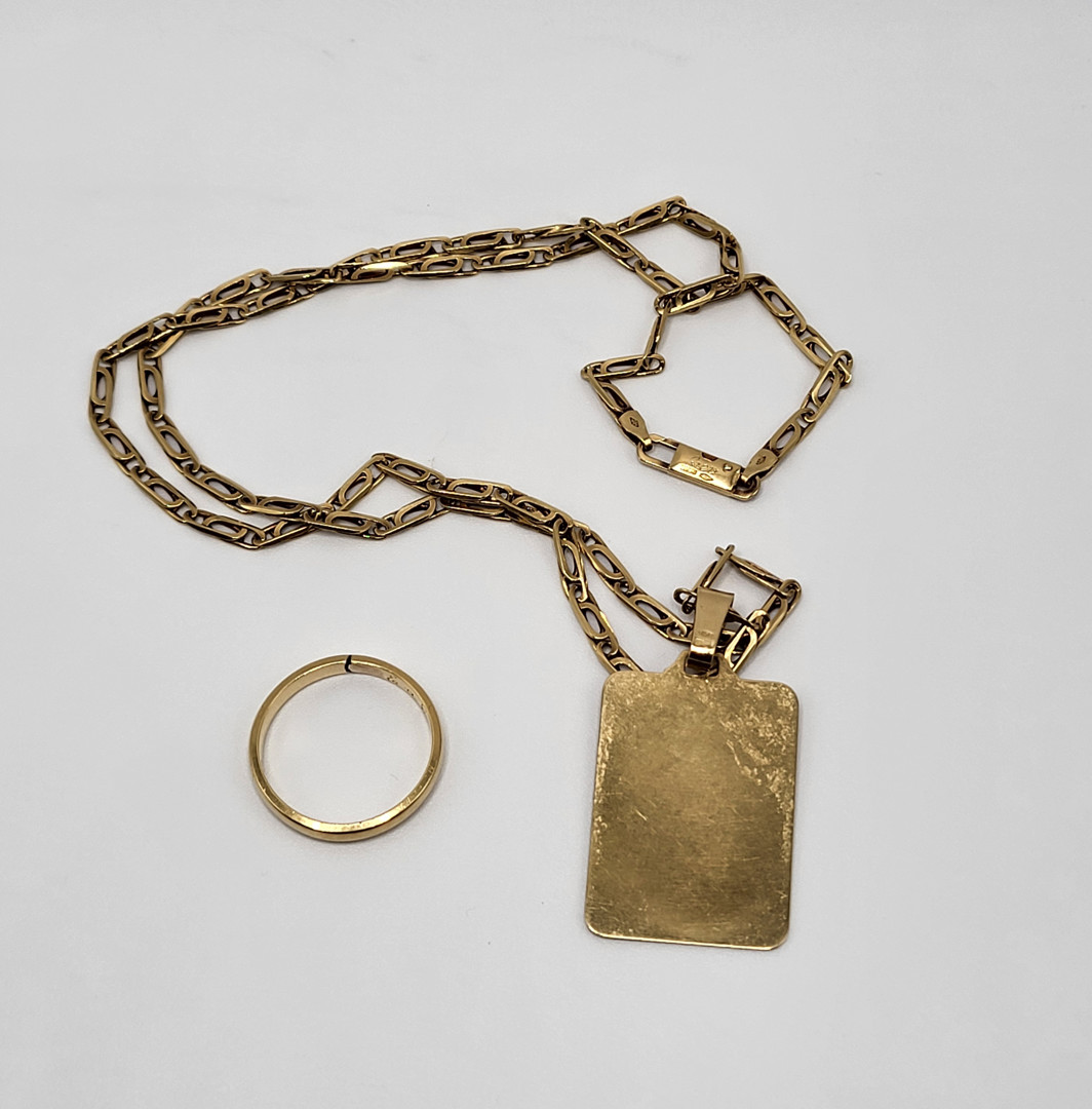 Collana ciondolo e anello oro 