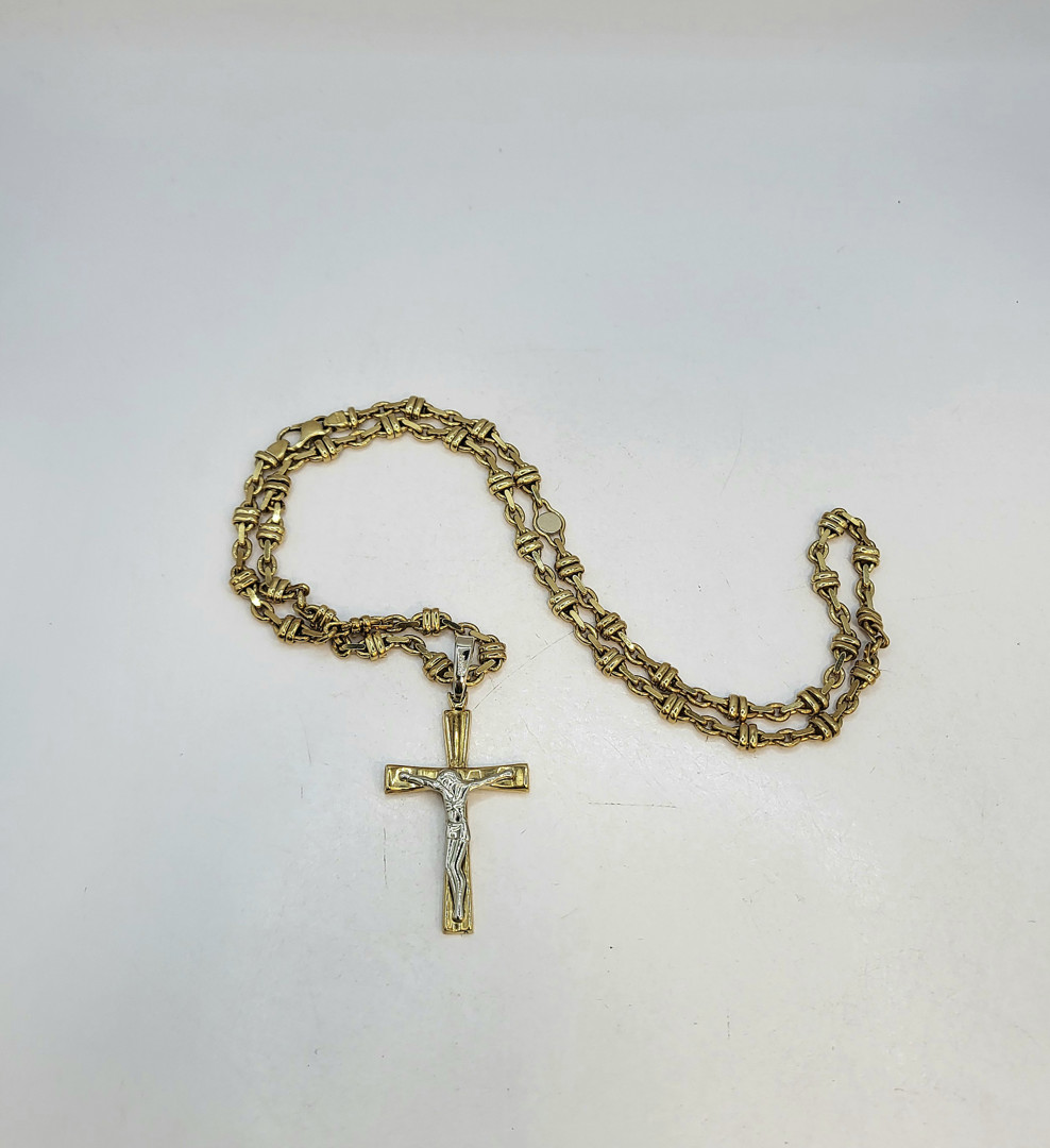 Collana e croce oro
