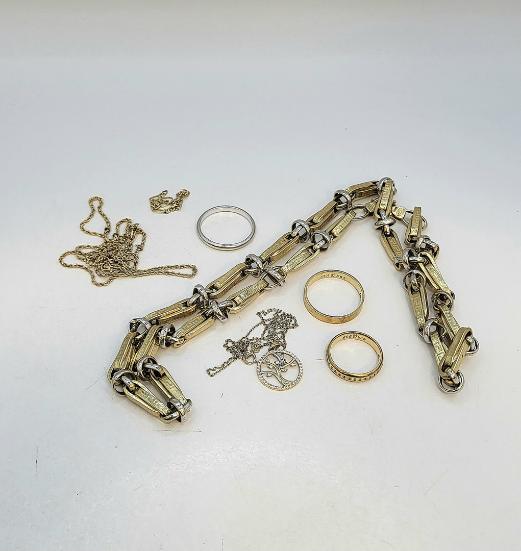 Vari oggetti oro pietre 