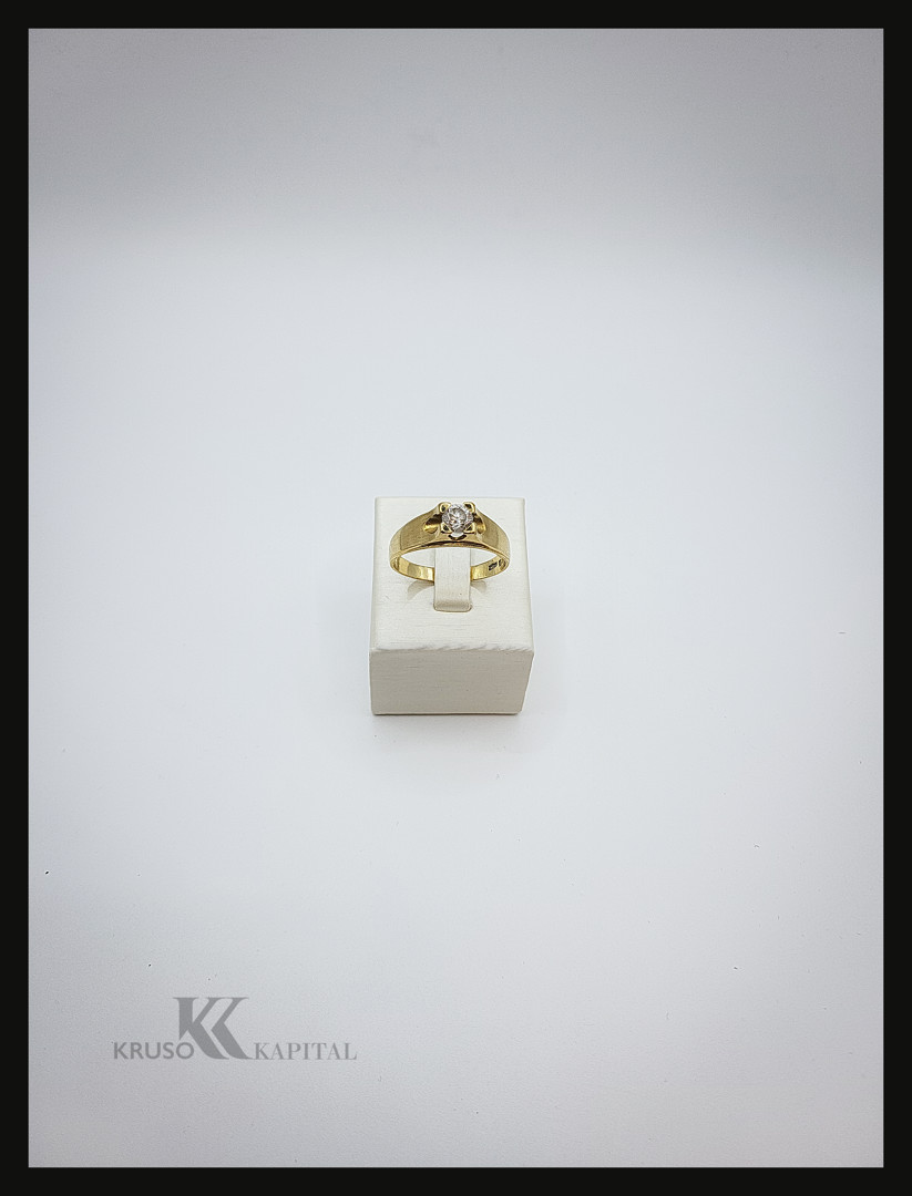 Anello oro pietra