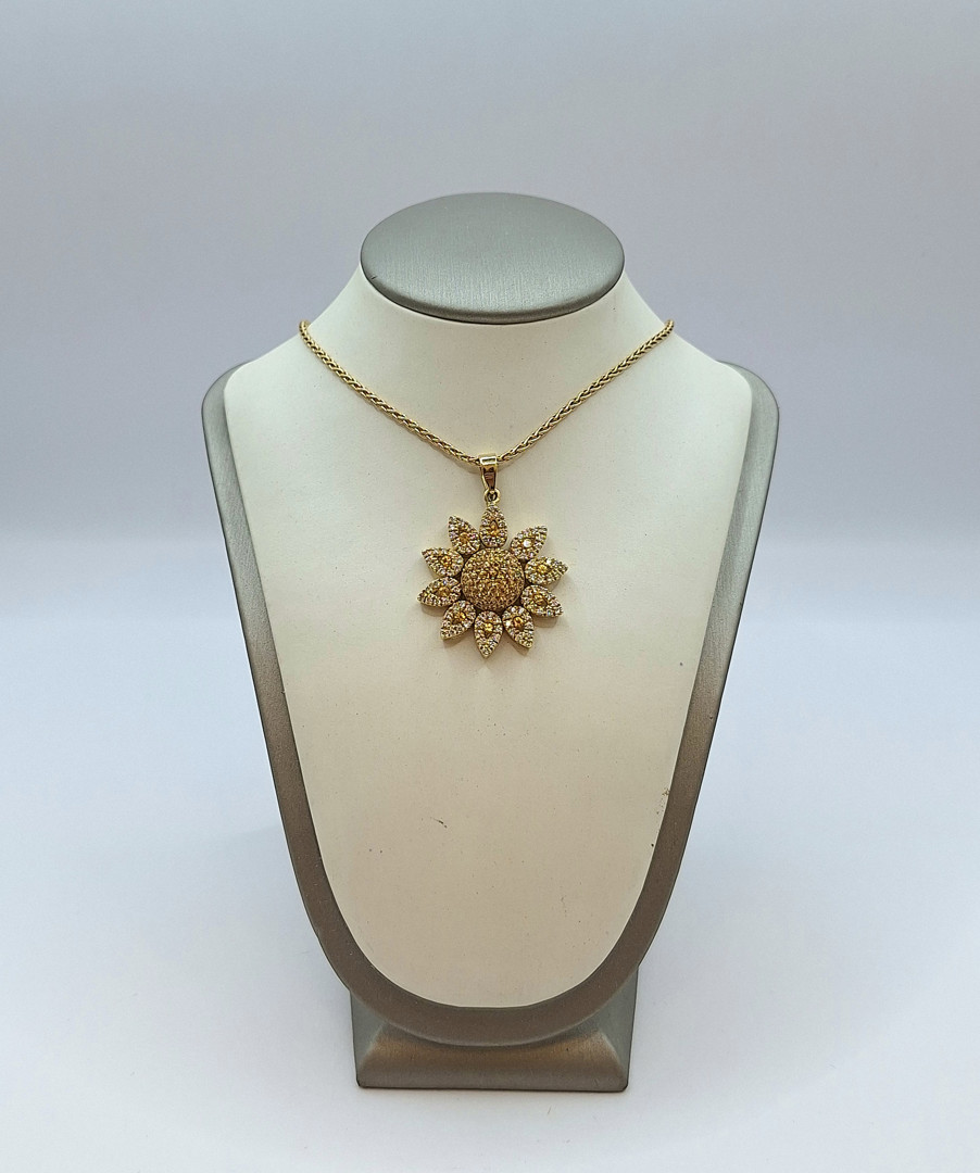 Collana ciondolo oro pietre diamanti