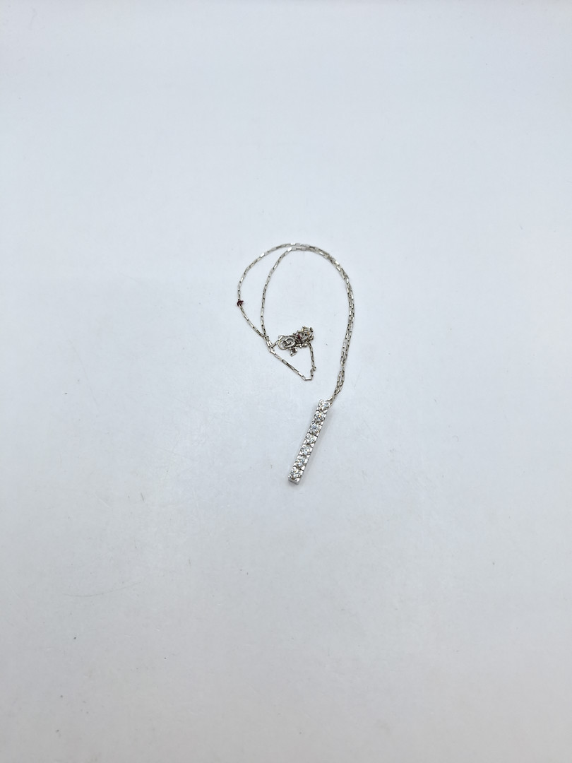 Catenina con ciondolo oro diamanti