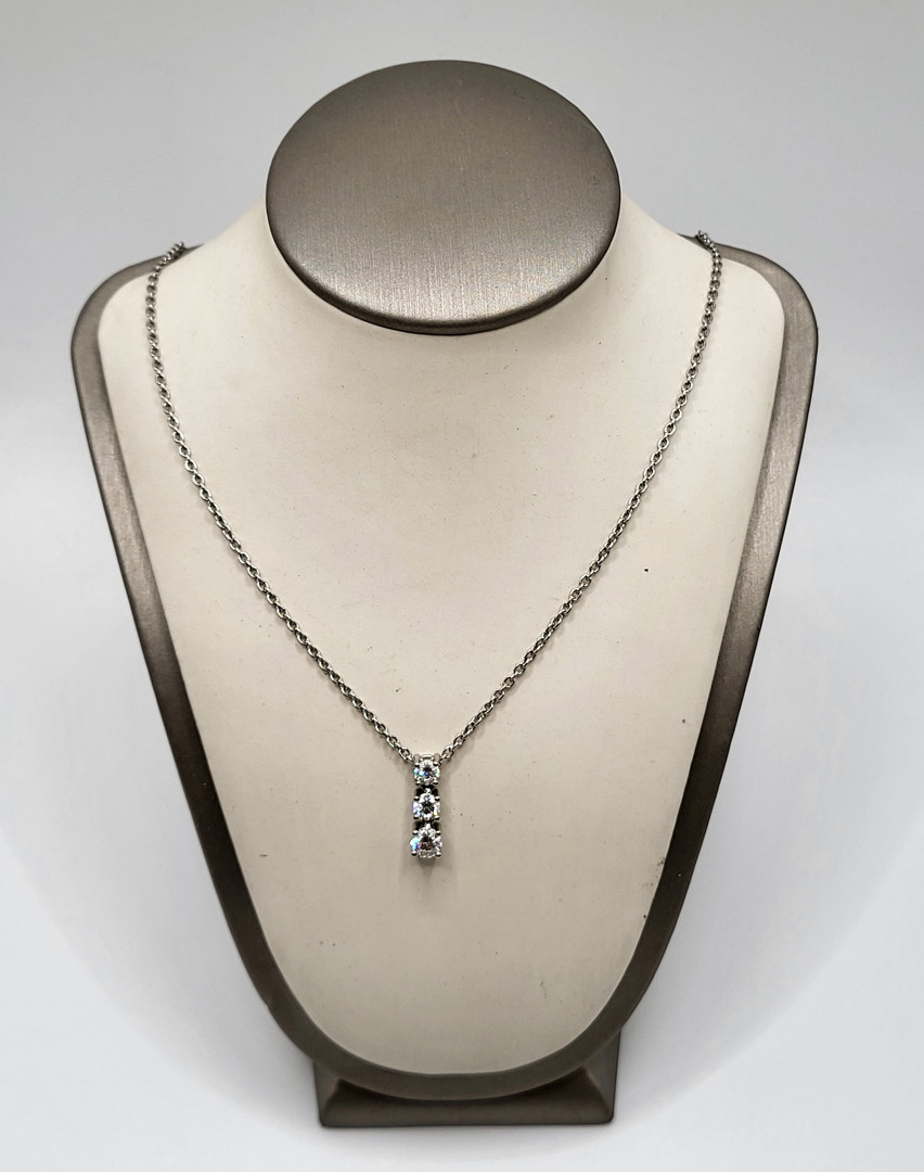 Catenina con ciondolo platino con diamanti 