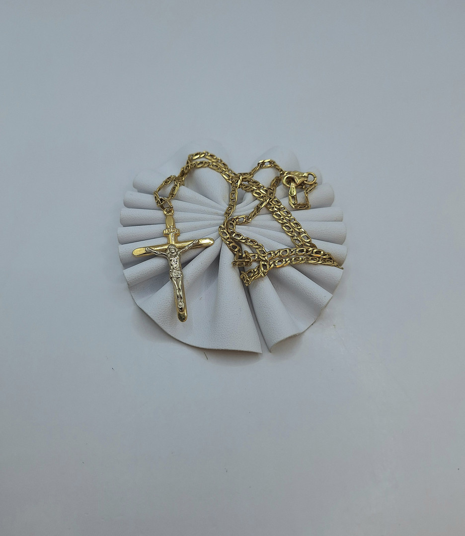 Collana e croce oro