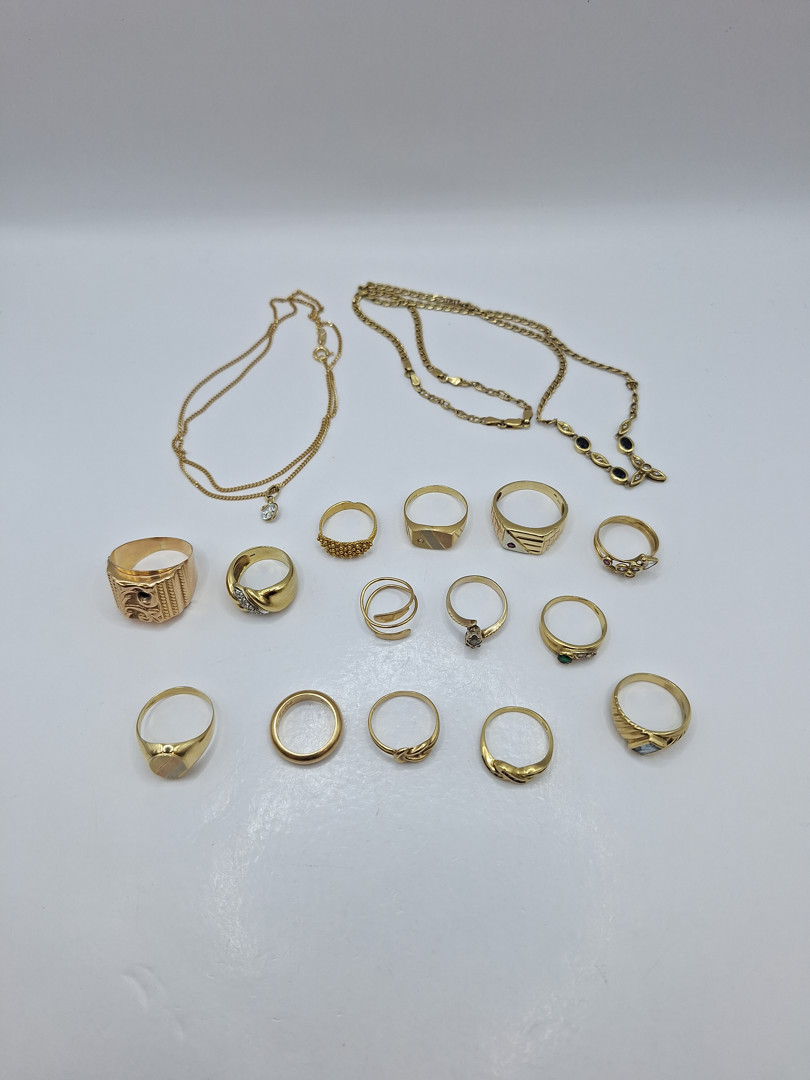 Vari oggetti oro diamantini pietre 