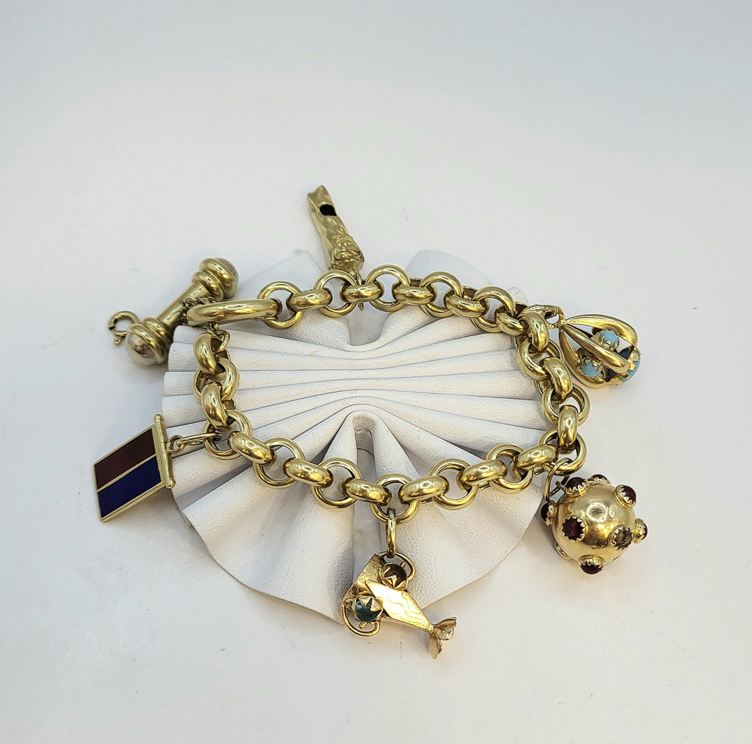 Bracciale con ciondoli oro pietre smalti